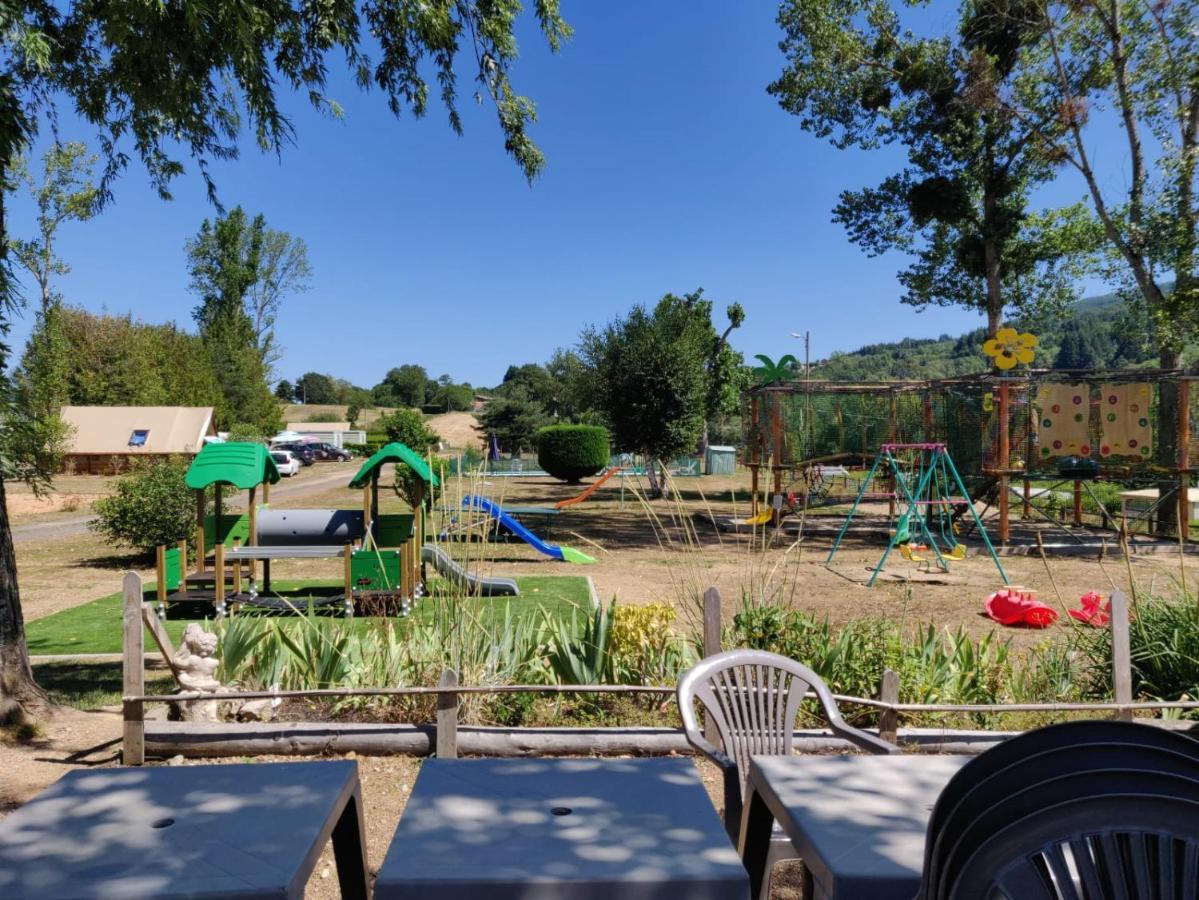 Camping " Le Grun De Chignore" Vollore-Ville Ngoại thất bức ảnh