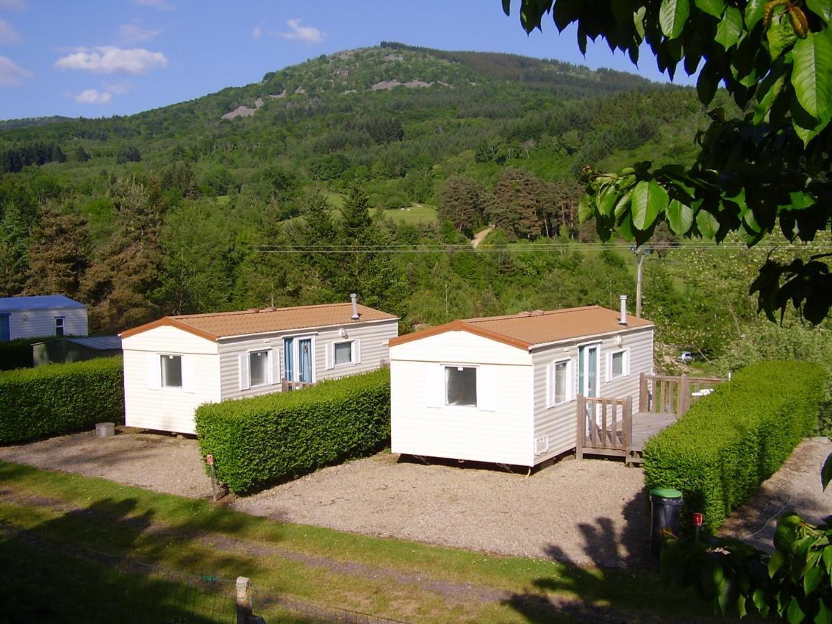 Camping " Le Grun De Chignore" Vollore-Ville Phòng bức ảnh